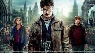 Cover-Poster-of-Harry-Potter-And-The-Deathly-Hallows-Part-2